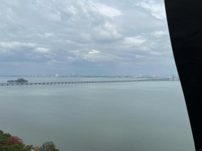 Good Seaview Condo, near Queensbay